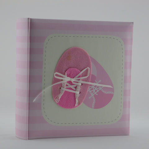 KD2471PK  PINK ALBUM WITH " BABY SHOES & LACE RIBBON "