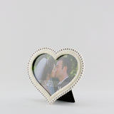 SE1138  WHITE HEART SHAPED FRAME