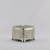 WJ40   SILVER HEART JEWELLERY / TRINKET BOX